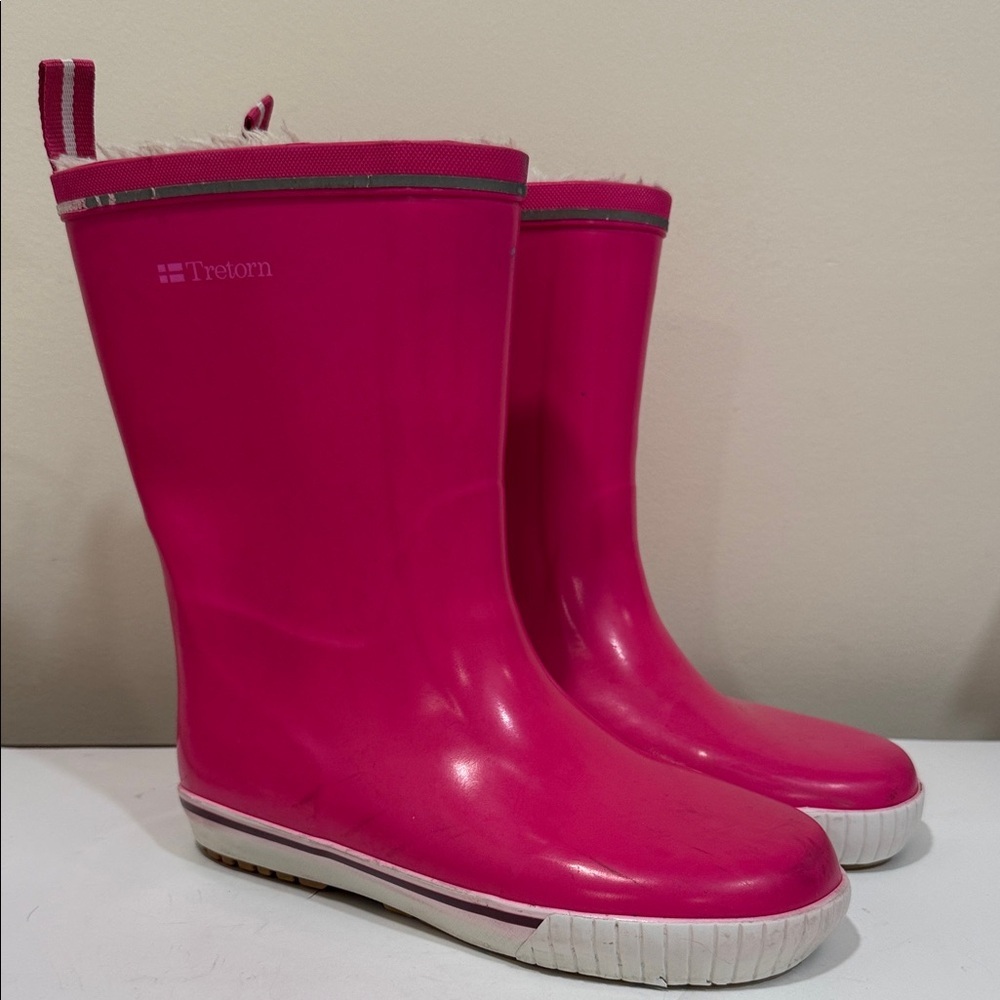 Tretorn Fuchsia Waterproof Fleece Lined Boots (sz US 6 or Euro 37)
